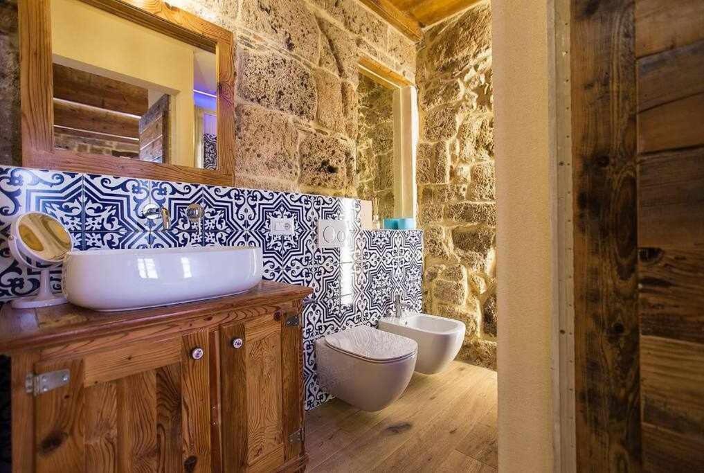Grand Suite Gioberti Elegante Nel Cuore Di Alghero Eksteriør bilde