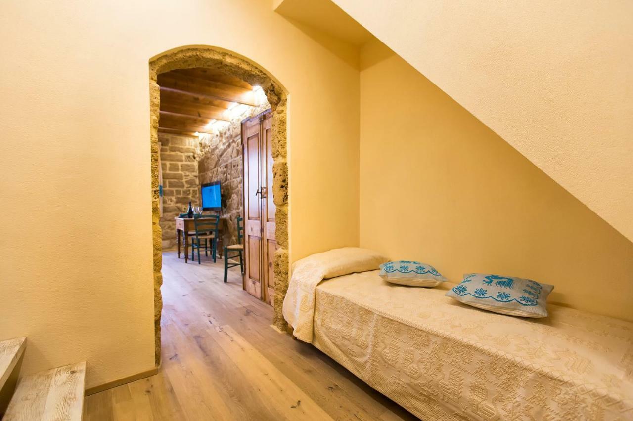Grand Suite Gioberti Elegante Nel Cuore Di Alghero Eksteriør bilde